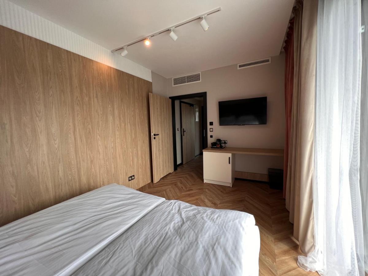 Resto Inn - Smart Apartamenty Blisko Energylandii Polwies Ngoại thất bức ảnh