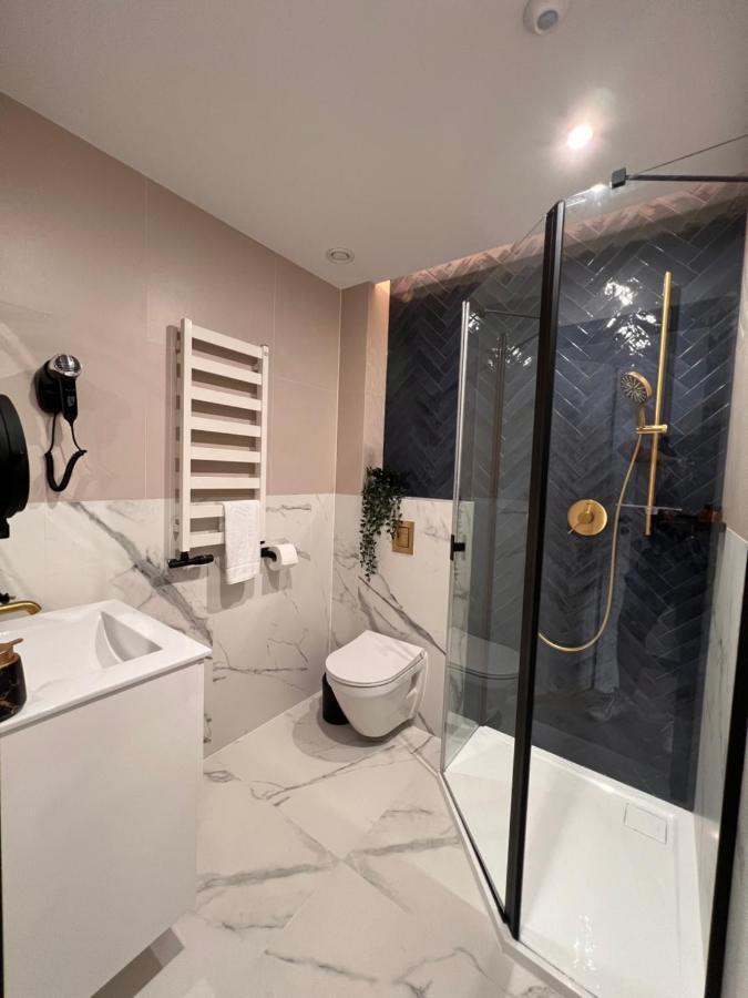 Resto Inn - Smart Apartamenty Blisko Energylandii Polwies Ngoại thất bức ảnh