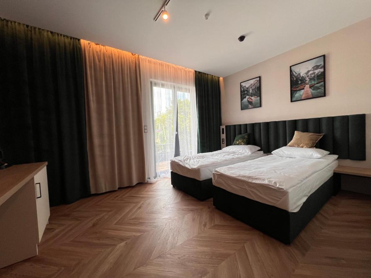Resto Inn - Smart Apartamenty Blisko Energylandii Polwies Ngoại thất bức ảnh