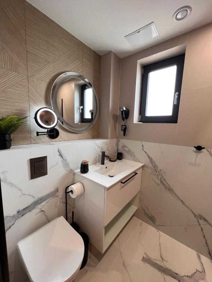 Resto Inn - Smart Apartamenty Blisko Energylandii Polwies Ngoại thất bức ảnh