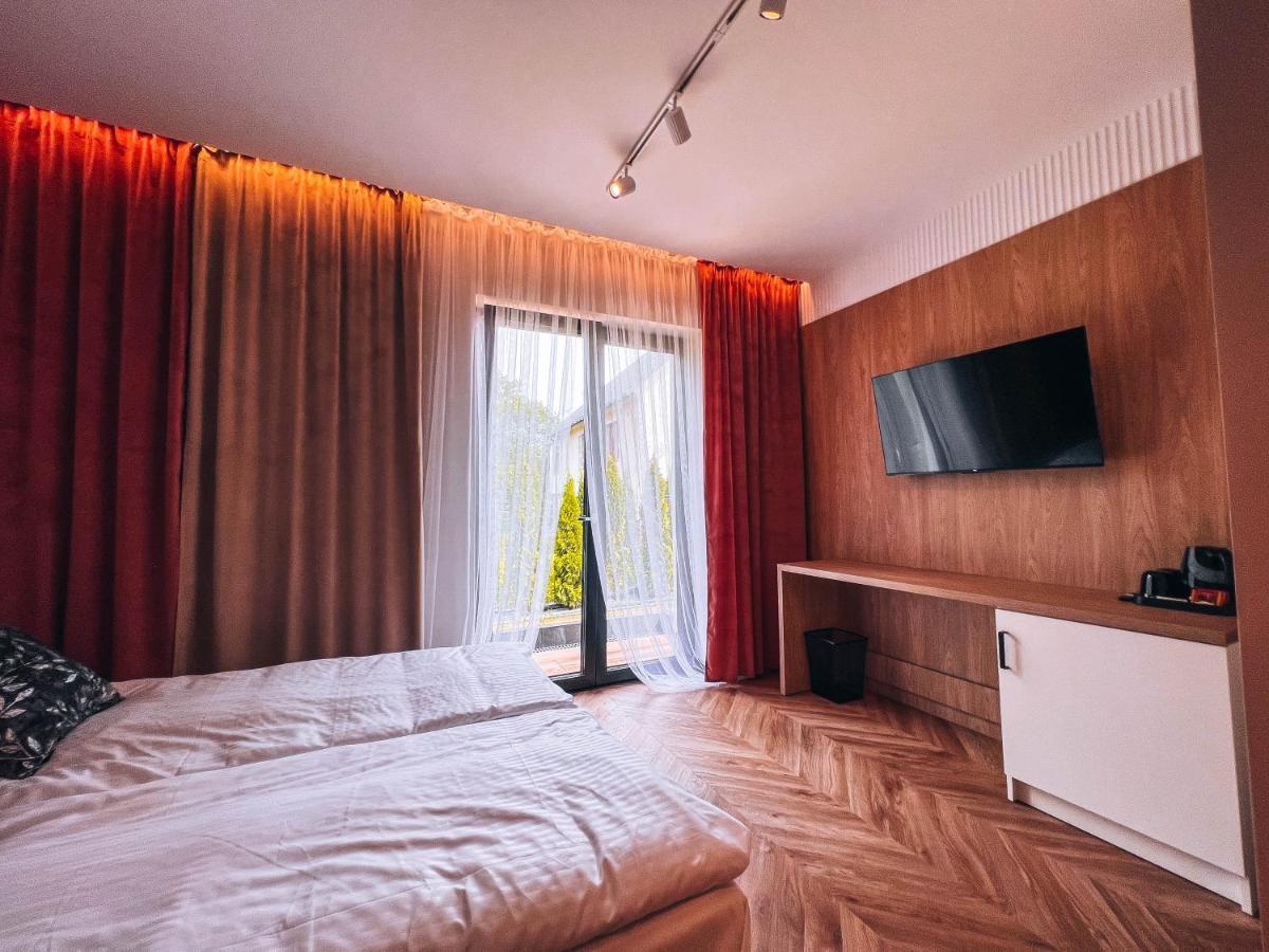 Resto Inn - Smart Apartamenty Blisko Energylandii Polwies Ngoại thất bức ảnh