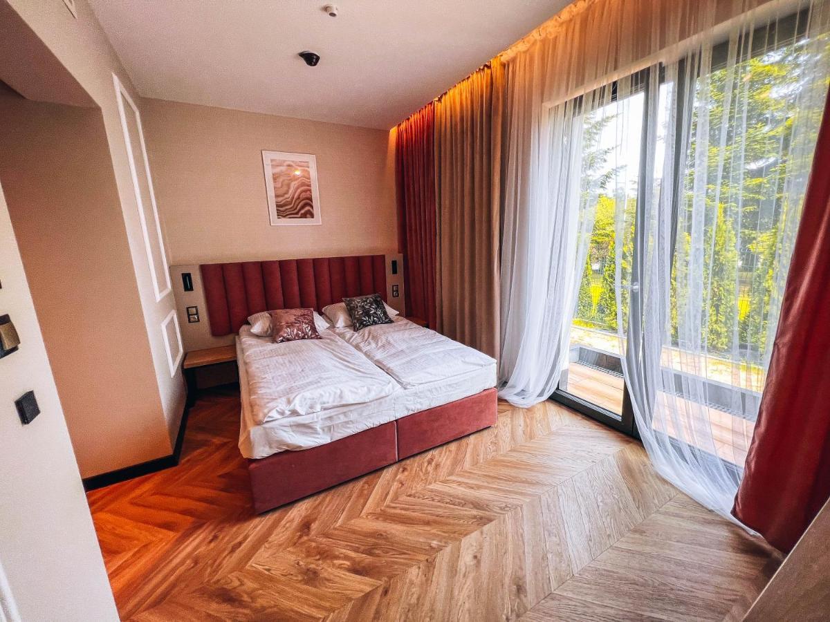 Resto Inn - Smart Apartamenty Blisko Energylandii Polwies Ngoại thất bức ảnh
