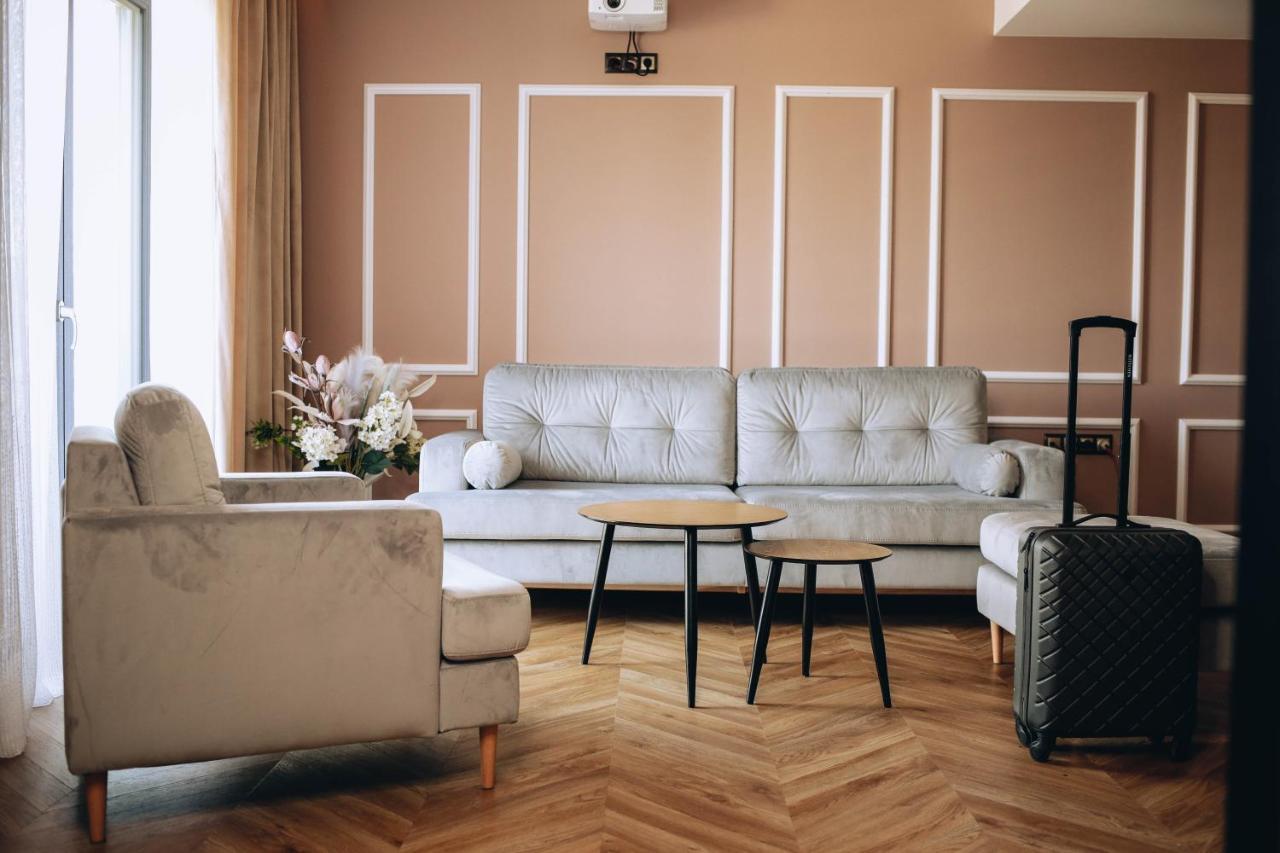 Resto Inn - Smart Apartamenty Blisko Energylandii Polwies Ngoại thất bức ảnh