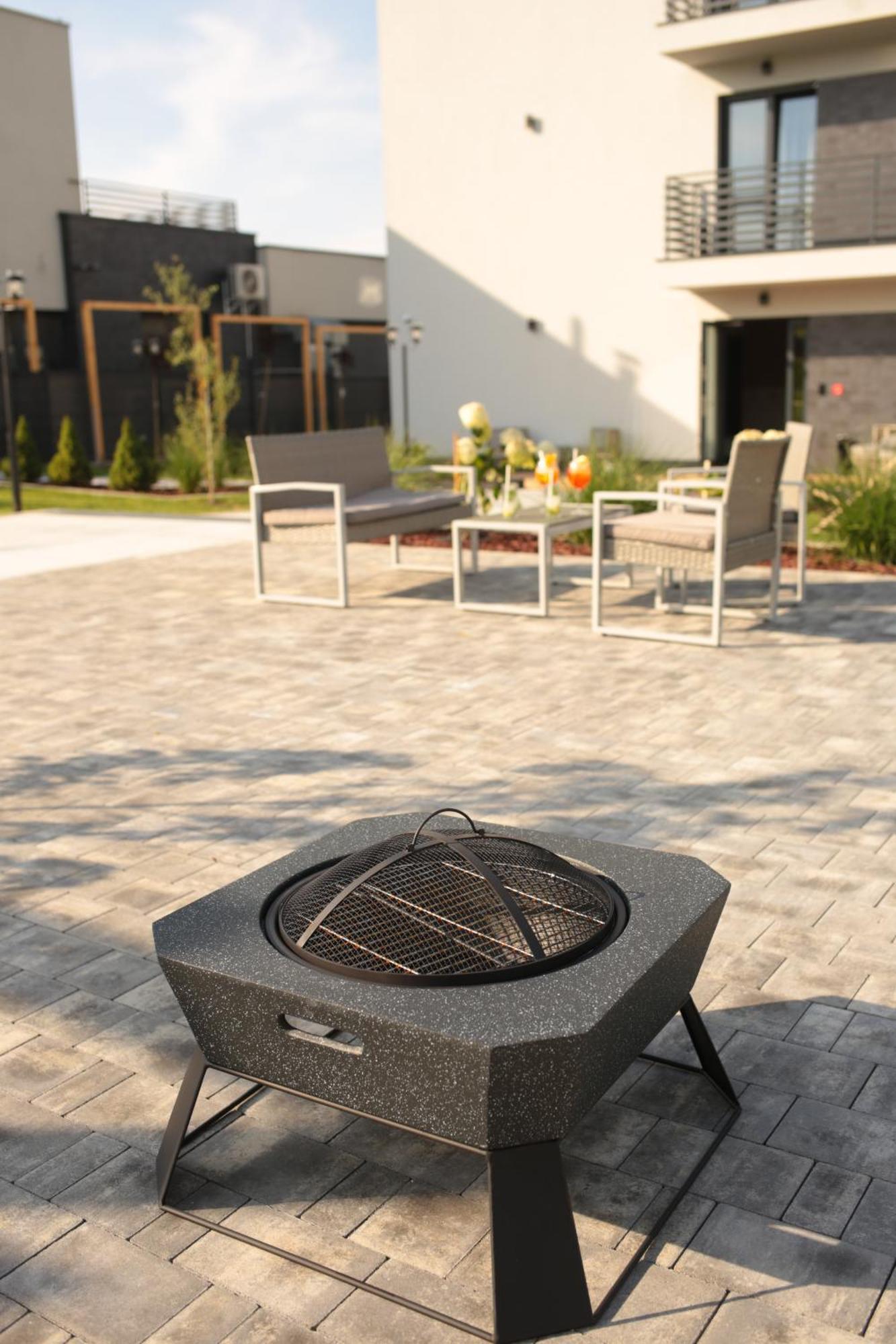Resto Inn - Smart Apartamenty Blisko Energylandii Polwies Ngoại thất bức ảnh